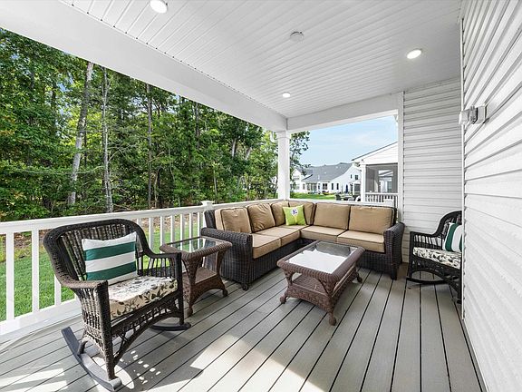 5th image of 55 Muirhead Ln #55