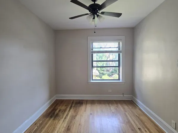 718 Reba Pl #2N, Evanston, IL 60202