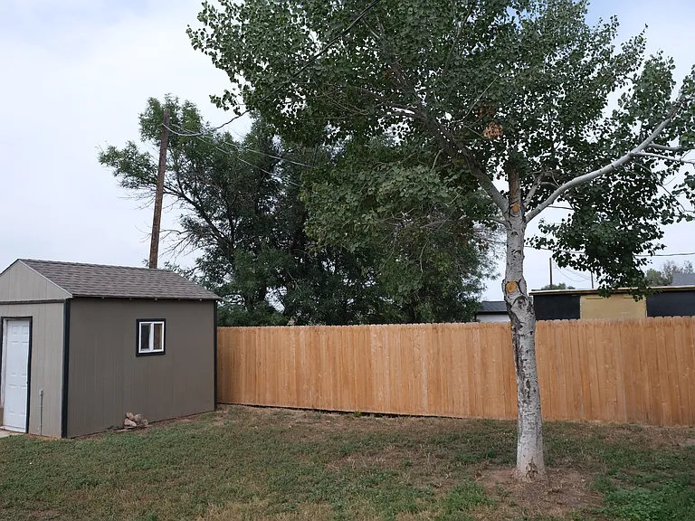 901 Elm St — Photo 18