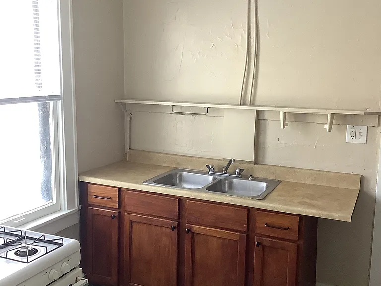 905 NE Madison Ave #1 — Photo 16
