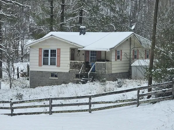 169 Shrader Rd, Cedar Bluff, VA 24609