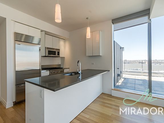 5th image of 554 W 54th St #25R