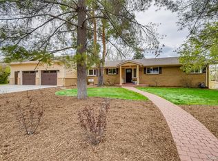 22 Lindenwood Dr, Littleton, CO 80120