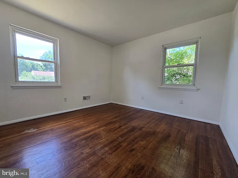 11 Glenwood Dr — Photo 19