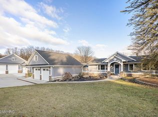 6900 Masters Rd, Howard city, MI 49329