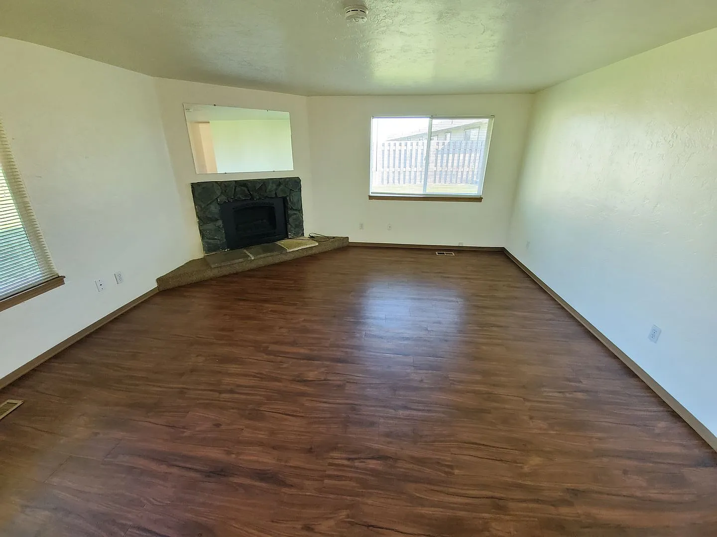 Amanda Lane Duplexes — Photo 2