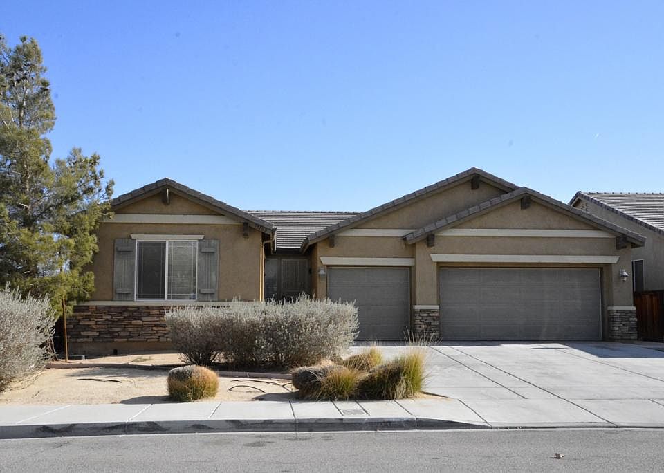 1st image of 15763 Gilbert Ct
