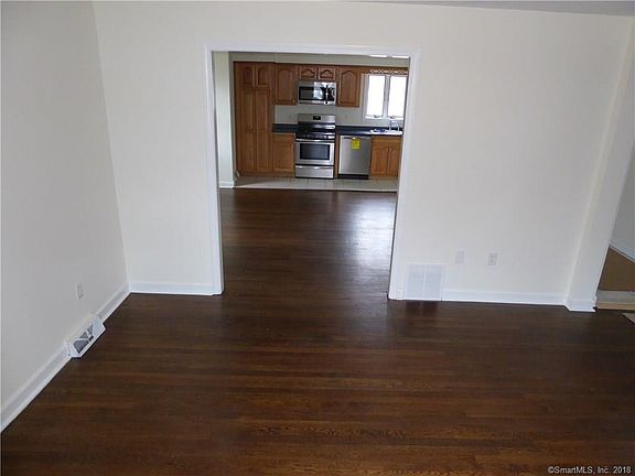 4th image of 23 Atwater St