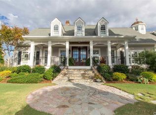 4001 Ivy Ln, Kitty Hawk, NC 27949