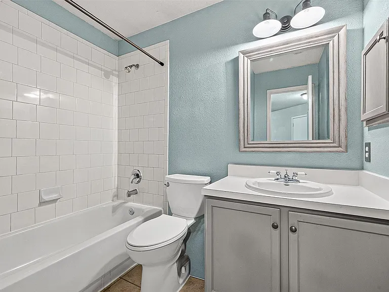 10306 Nickel Grove Dr — Photo 21