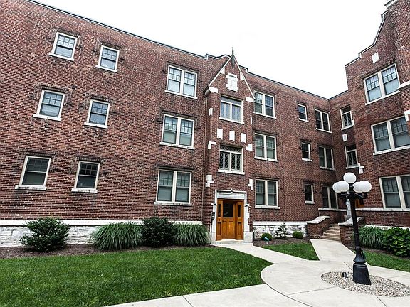 2nd image of 4101 Magnolia Ave #303