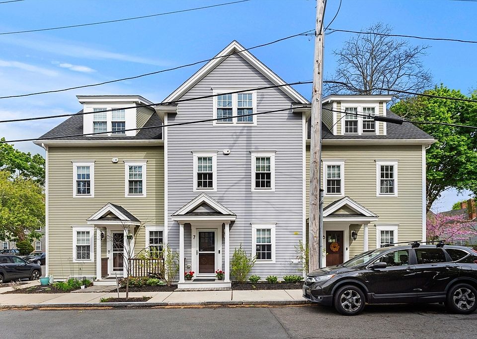 1st image of 106 Bridge St #7