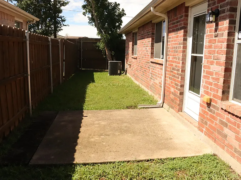 Side patio