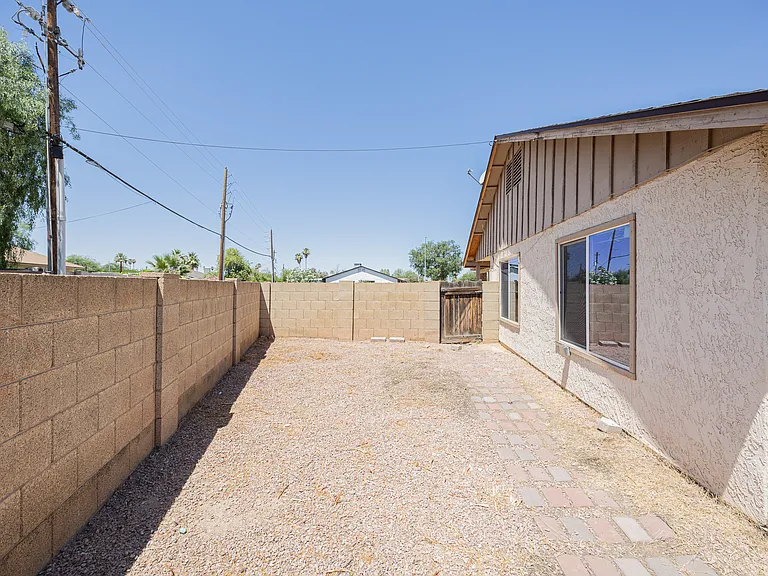 2145 S Dorsey Ln — Photo 23