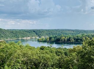 145 Plantation Rd, Forsyth, MO 65653