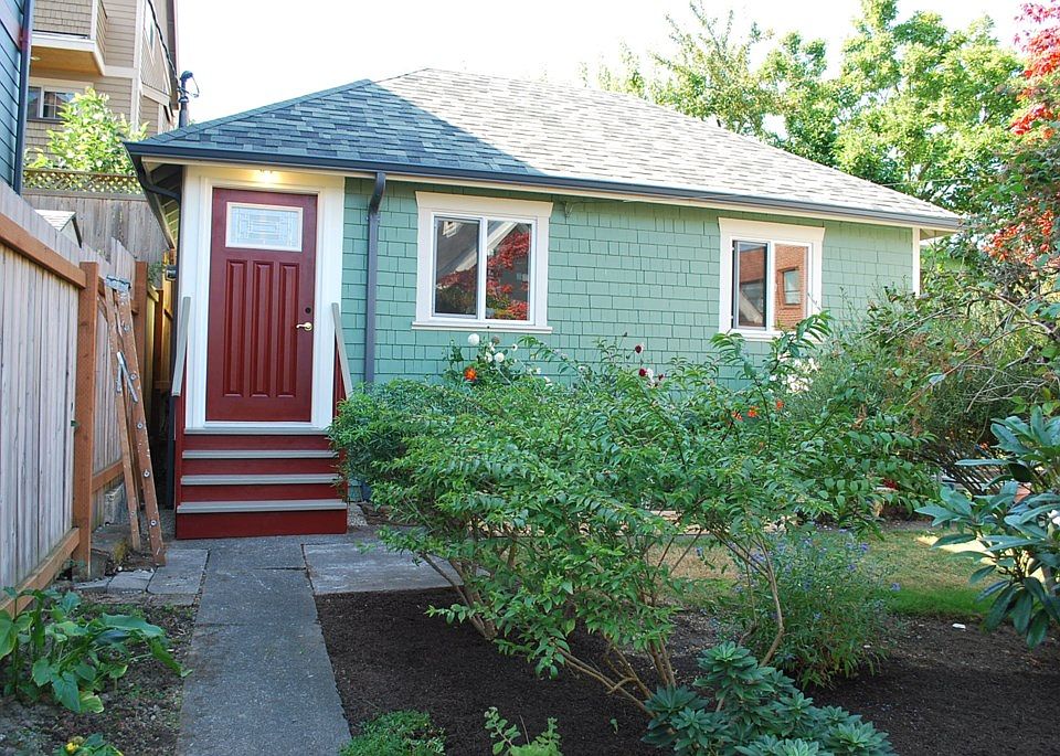 1st image of 2123 1/2 2nd Ave N