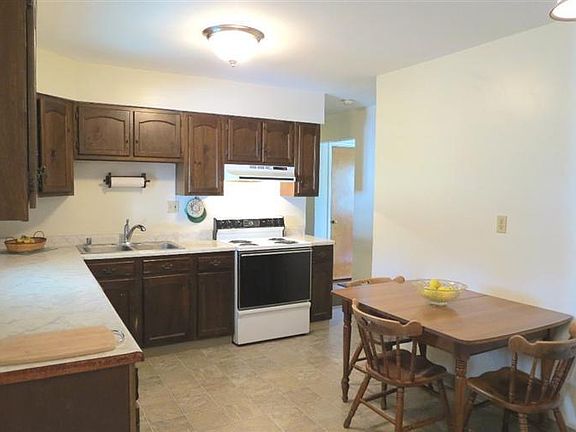 4th image of 5672 Bee Ln