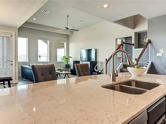 3rd image of 5708 Arbia Ln