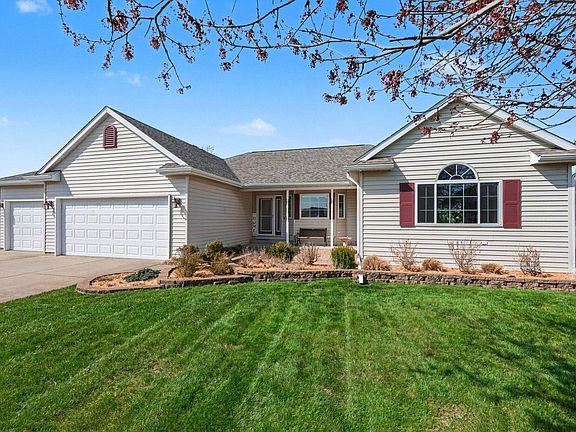 3rd image of 53126 Ridgeview Cir