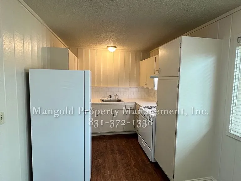 The Reef Apartments — Photo 3