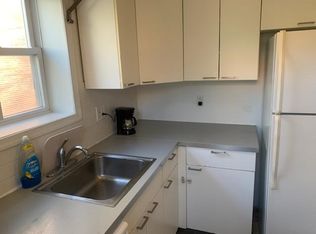 8313 Roanoke Ave APT 2, Takoma Park, MD 20912