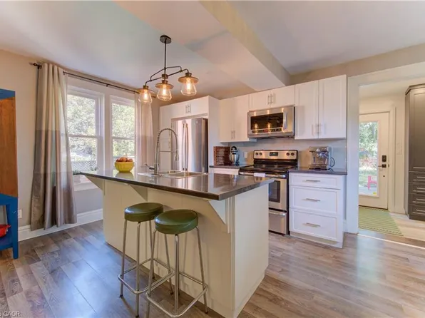 88 Dekay St, Kitchener, ON N2H 3T6