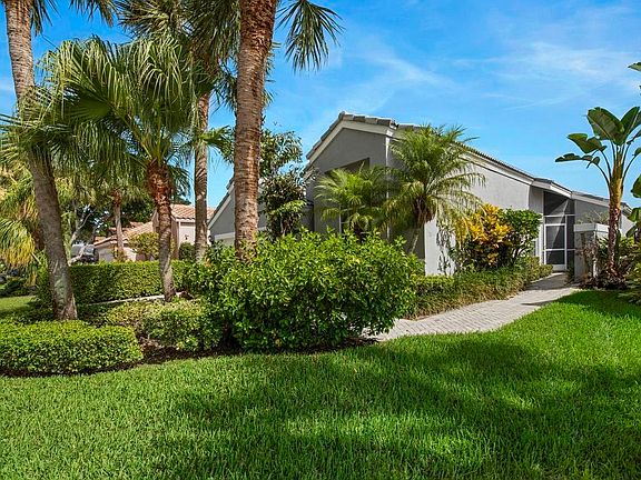 2nd image of 11817 Fountainside Cir