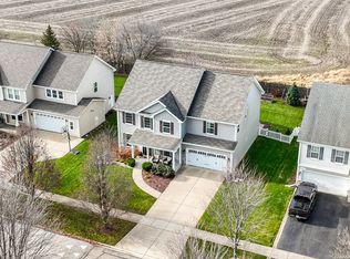 2349 River Hills Ln, Bolingbrook, IL 60490