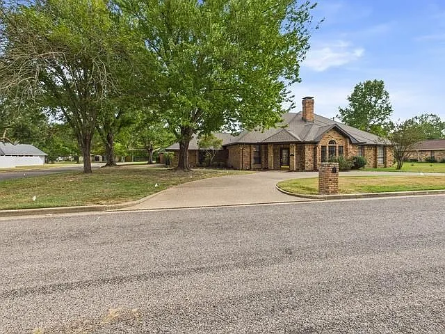1178 Oval Dr — Photo 42