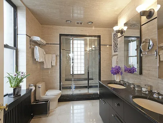 Sold by Sotheby's International Realty | media 26