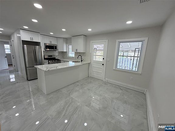 3rd image of 310 Passaic Ave