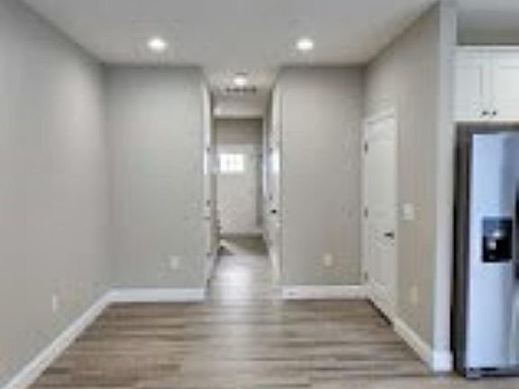 2nd image of 1165 Maid Marian Ln NE