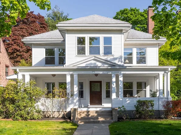 246 Lake Ave, Newton, MA 02461