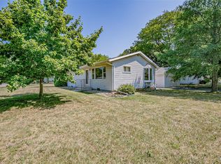 719 Woodfield Ct, Neenah, WI 54956
