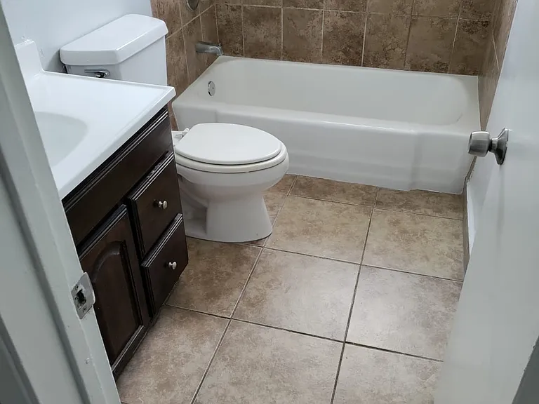1765 Cedar Ave #10Q — Photo 6