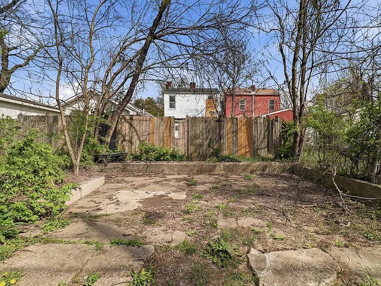 2324 Magazine St — Photo 34