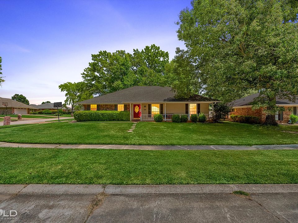 1st image of 8809 Cromwell Dr