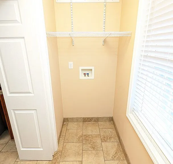 CATM 52 — Photo 14