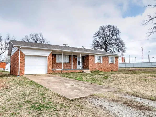 316 E 4th St, Davenport, OK 74026