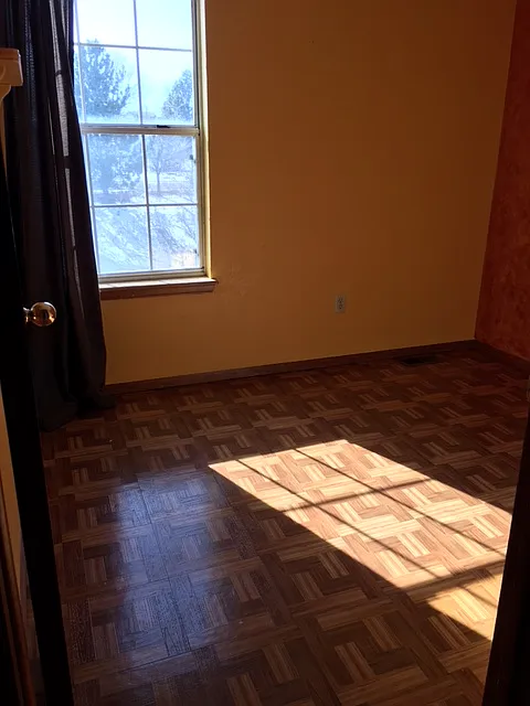 3 bed, 1120 sqft, $725 — Photo 3