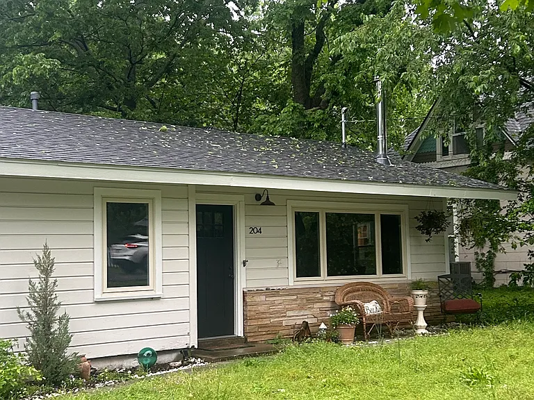 204 N Mock St — Photo 2