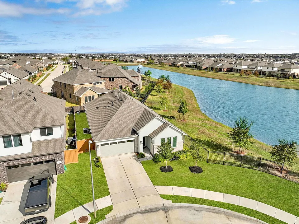 153 Aurora Springs Dr