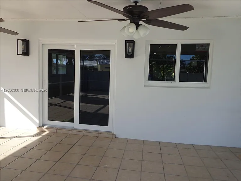 1565 Thumb Point Dr — Photo 63