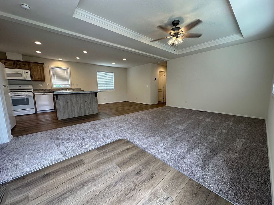 1st image of 212 Las Flores Ave