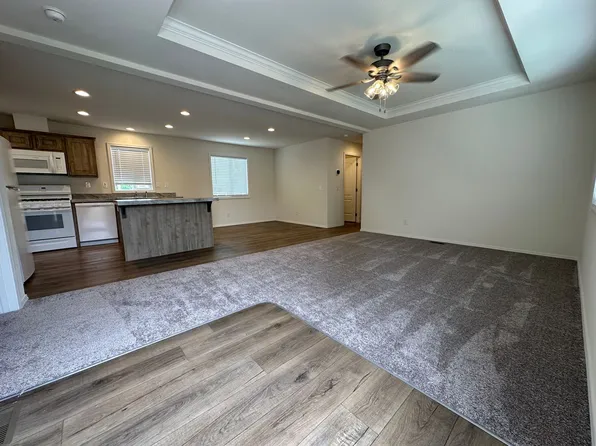 212 Las Flores Ave, Modesto, CA 95354