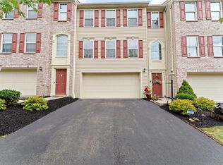 325 Maple Ridge Dr, Canonsburg, PA 15317
