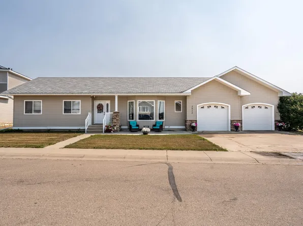 3813 45th Ave, Bonnyville, AB T9N 2P4