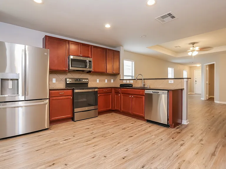 9927 Sanders Rose Ln — Photo 7