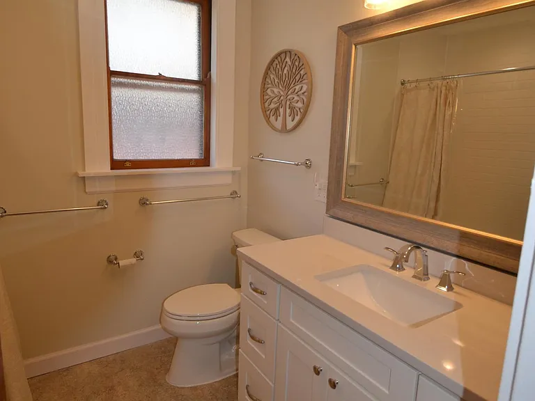 3901 Elsmere Ave #2 — Photo 9