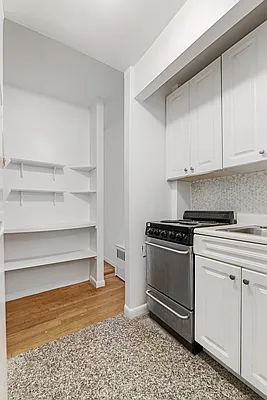 Rented by REAL New York | media 6